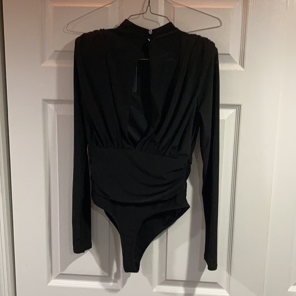 FashionNova Leave an Impression Mock Neck Bodysuit - Picture 2 of 3